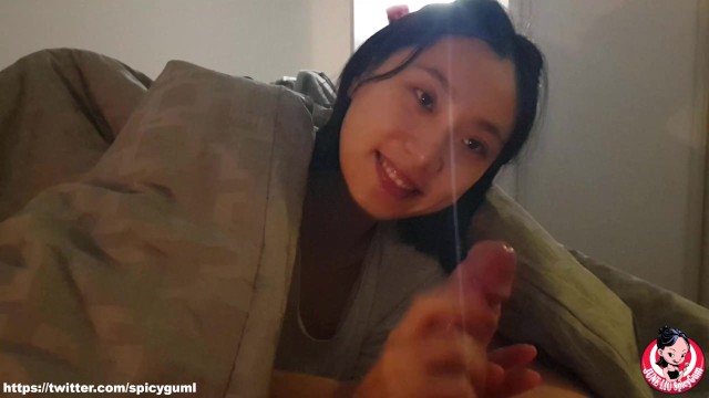 SpicyGum ดูหนังเอ็กโคตรเด็ด June Liu ดาวโป้จีนนอนอมควยใต้ผ้าห่ม ดูดควยเก่งจนแตกคาปาก ปลุกแฟนให้ตื่นมาเย็ดหีแบบนี้ทุกเช้า